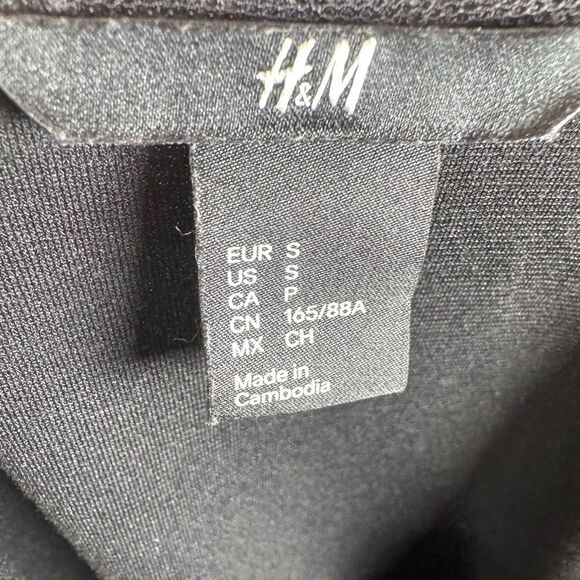 H&M lace lined black fit and flare dress size small - Picture 5 of 7